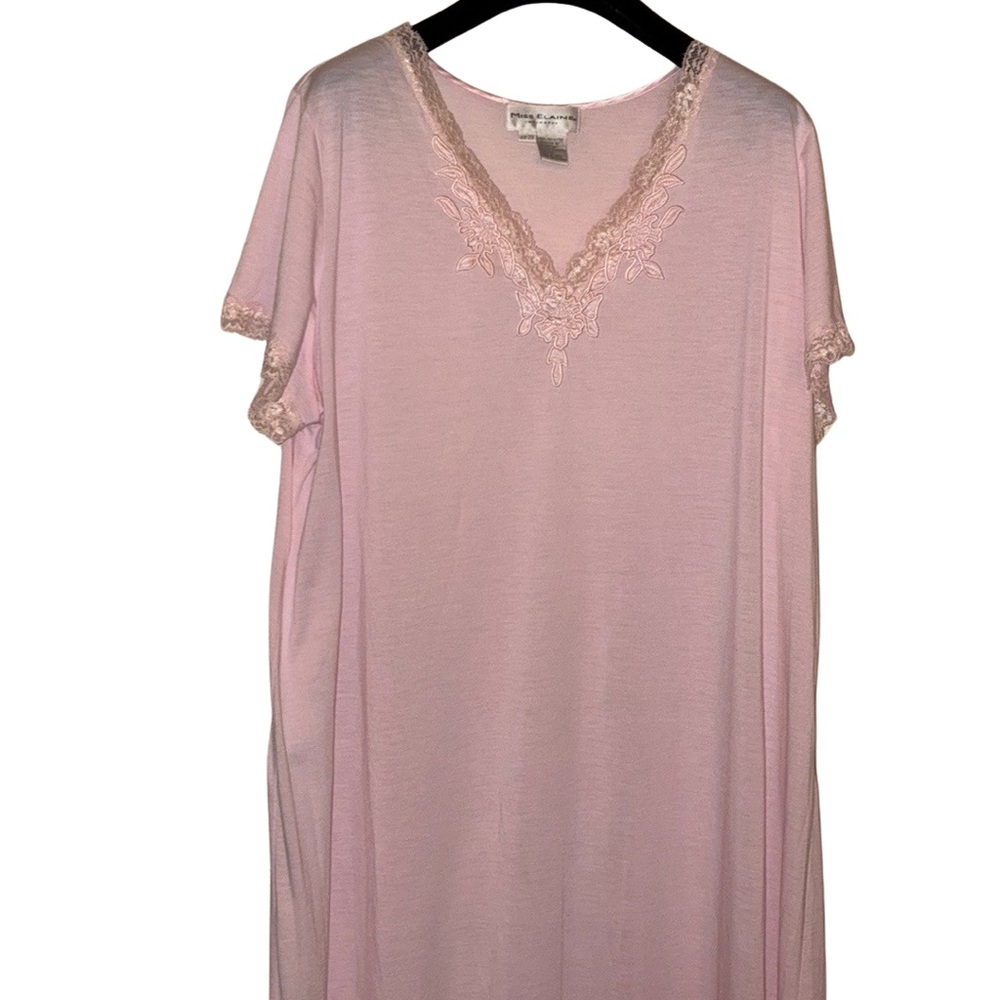 Miss Elaine Long Nightgown Size 2x. Soft Pink Lace Trim